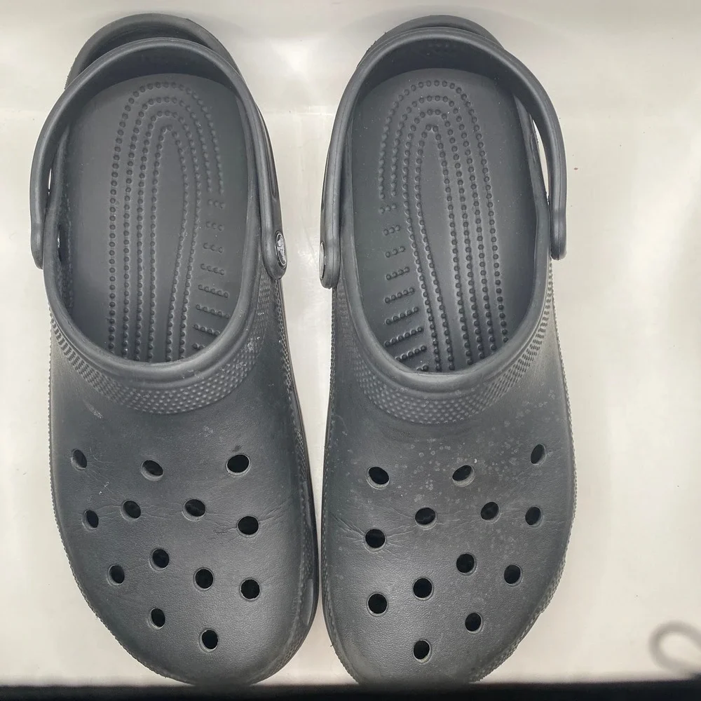 Crocs Classic Clog Mens Size 11 Black Lightweight Water Friendly Comfort Shoes